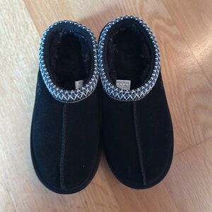 Ugg slippers